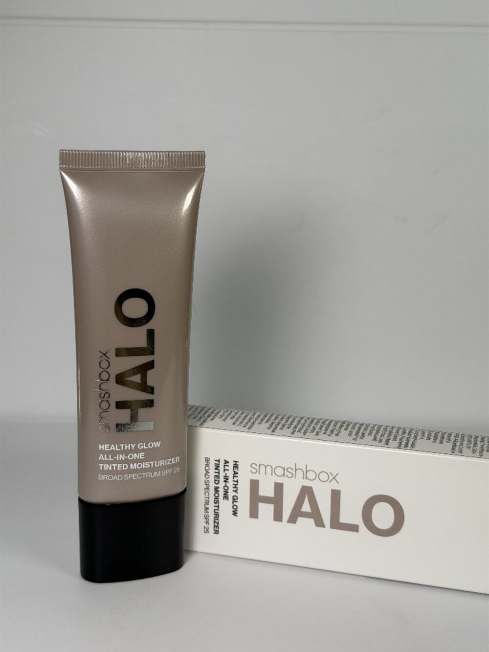 Smashbox Halo Healthy Glow Tinted Moisturizer SPF 25 Light Neutral NEW